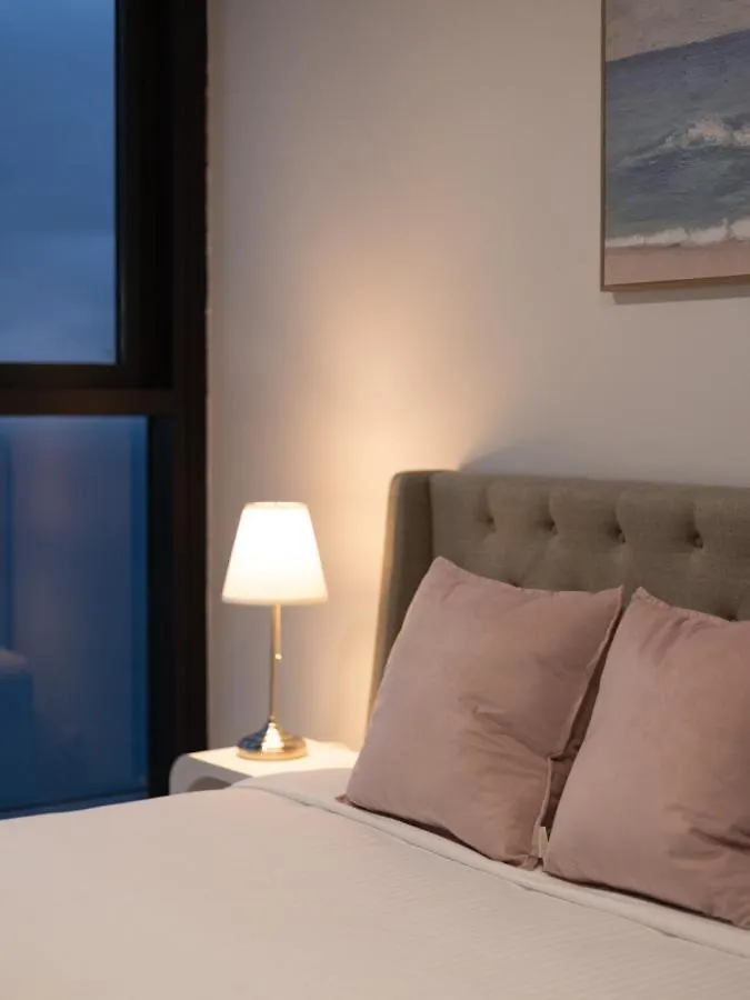 Views From Cloud 1 Min To Beach 2Br Apt Pool Gym 골드코스트